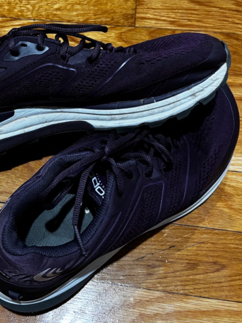 Topo Athletic Ultraventure 2 Trail Running Shoes – Purple/Grey--size 9
